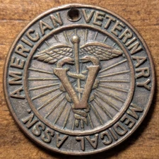 Chicago, Illinois IL American Veterinary Medical Assn. Key Fob Medallion