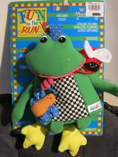Rare Fun On The Run Hide Away Pocket Frog by Eden, Original Package
