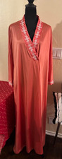 RARE Vintage VANITY FAIR Lingerie Dressing Robe Nightgown CORAL Petite