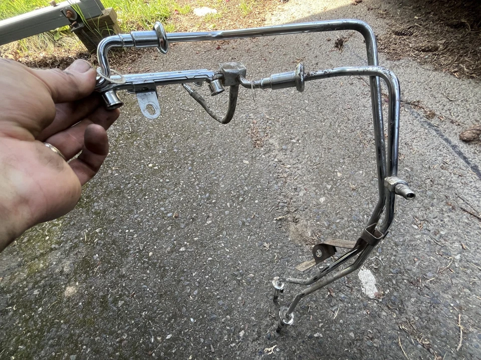 Carril de combustible 87-93 Ford Mustang 5.0 EFI + línea inferior + regulador de presión de soporte Foto 3 de 4