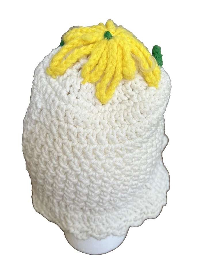 Gorro gorro vintage hecho a mano de ganchillo blanco y amarillo floral para niños niñas Foto 3 de 4