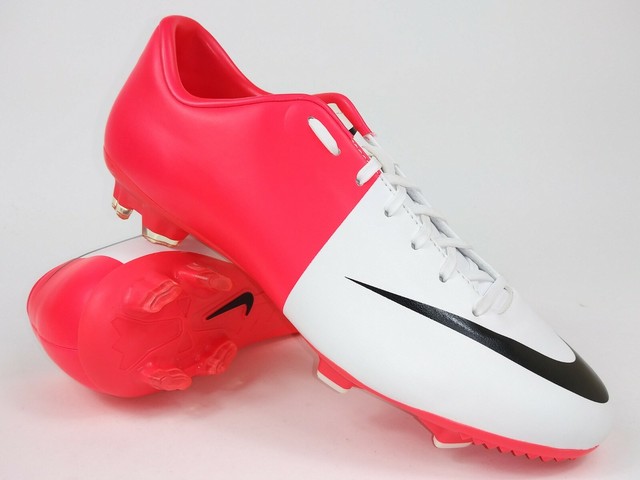 mens pink soccer cleats
