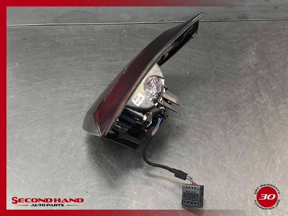 Задний левый внутренний задний фонарь со стороны водителя для BMW F32 F33 F36 F83 M4 14–17 годов выпуска дымчатый - Изображение 3 из 4