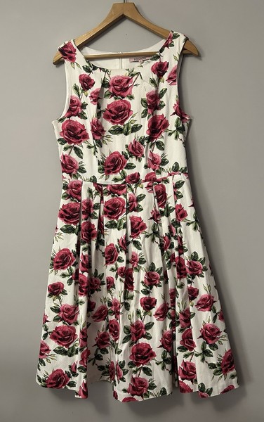 Review Women’s Fit & Flare Floral Midi Dress Size 14 Cotton Blend Pockets 