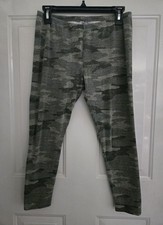Womens Camo Leggings Size Large