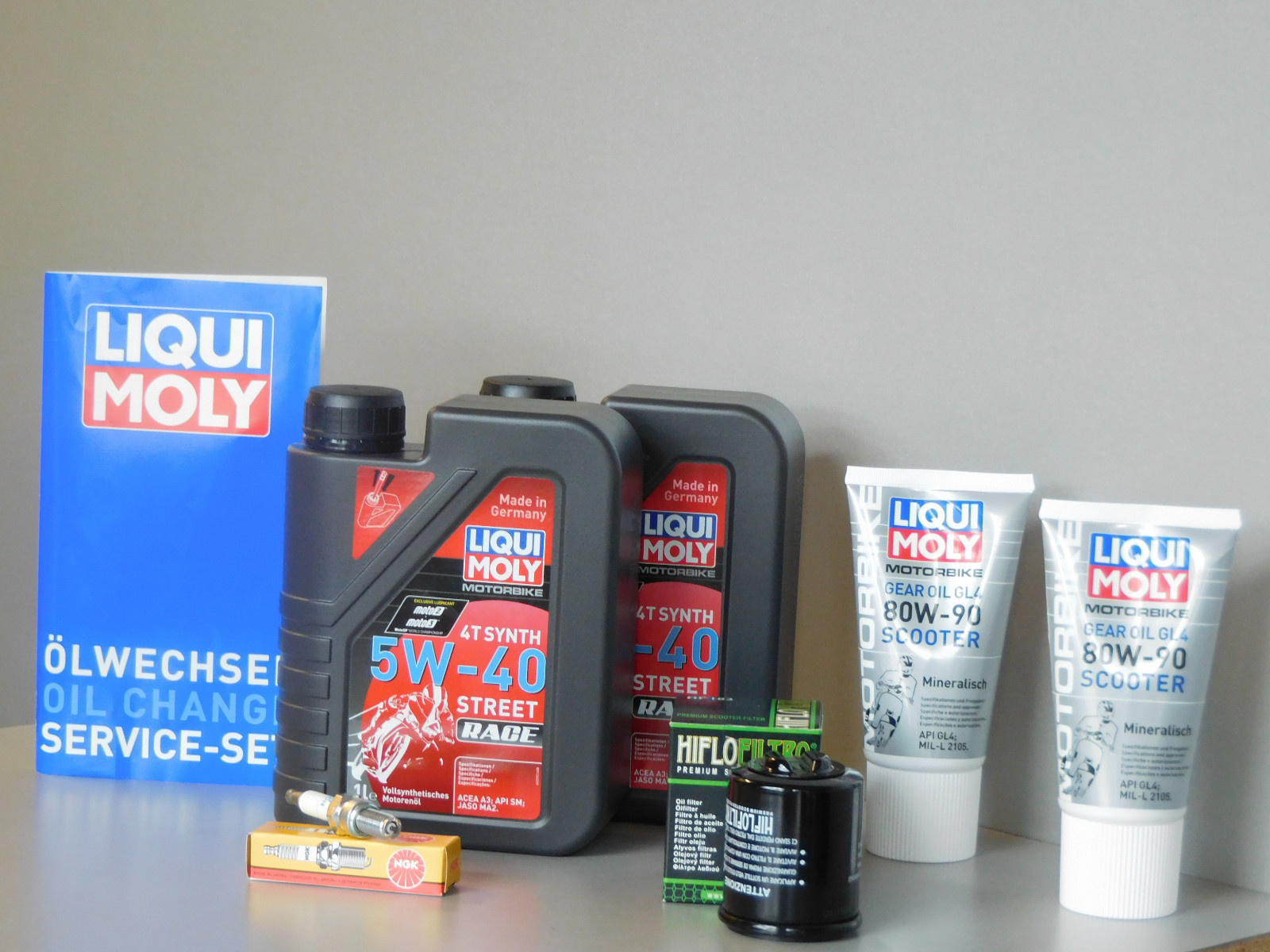 Maintenance Set Piaggio X10 125 Oil Filter Spark Plug Service Oil Change