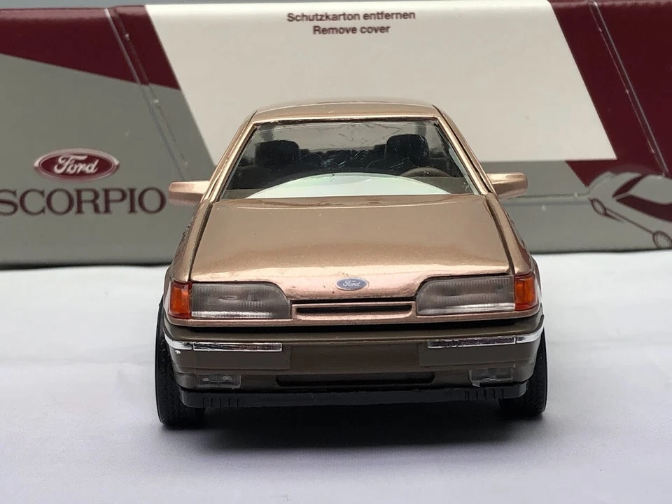 Ford Scorpio - Bronze With Chrome Wheels - 1/25 Scale Diecast Model Car Schabak - Image 2 of 4