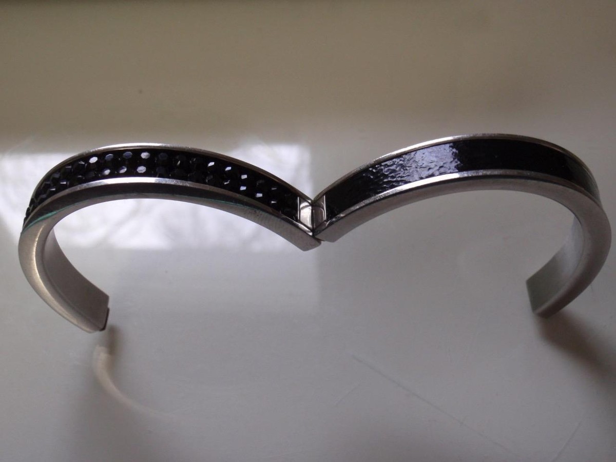 55】SWAROVSKI Triumphal Black Bangle SWAROVSKI BLACK