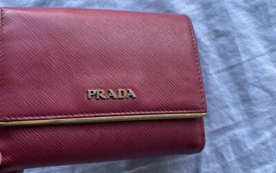 Prada Saffiano Rosso Pink Snap Bifold Wallet Múltiple Pocket Clip