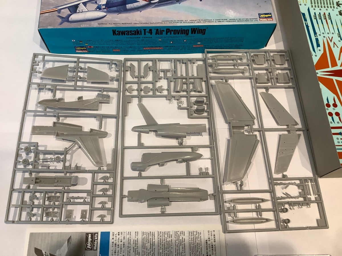 Hasegawa 01006 1:72 Kawasaki T4 Air Proving Wing (DB28-17KB1