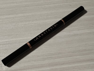 Anastasia Beverly Hills ABH BROW DEFINER TRIANGULAR Brow Pencil~Medium Brown New