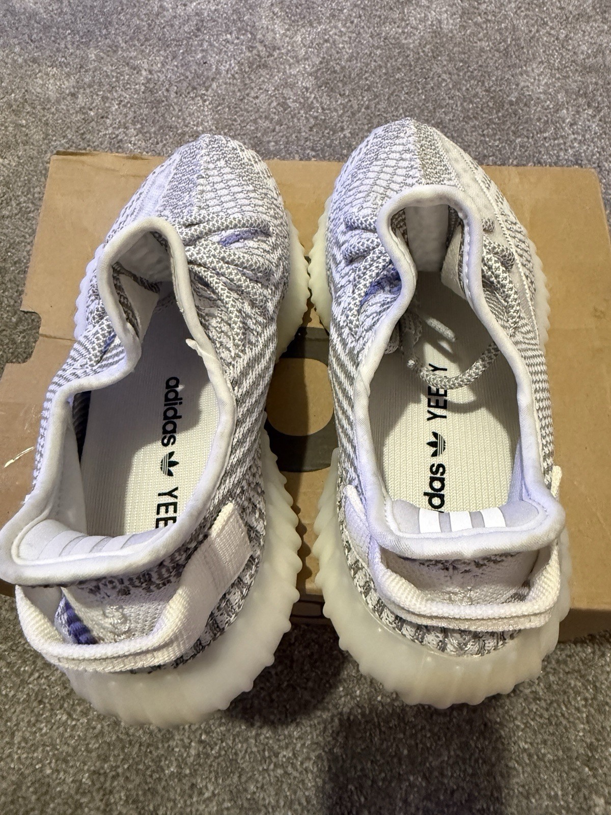 Rare  adidas Yeezy Boost 350 V2 Static White/Grey Size 4 New With Box image 5