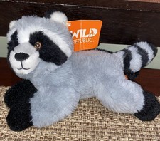 Wild Republic Raccoon Plush 9 Laying Down Embroidered Eyes NWT