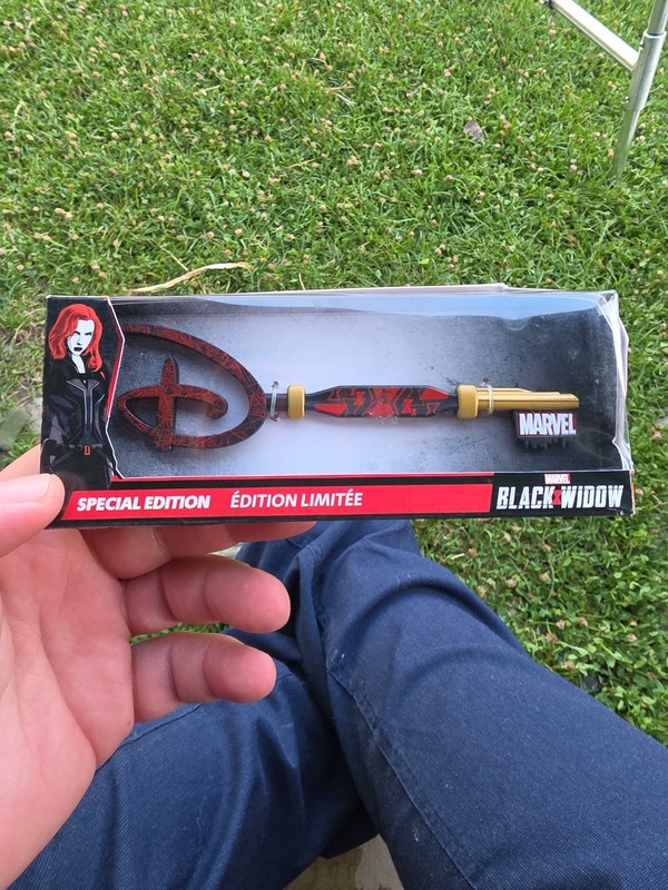 NWT New Marvel Black Widow Collectible Special Edition Key Disney Decorative