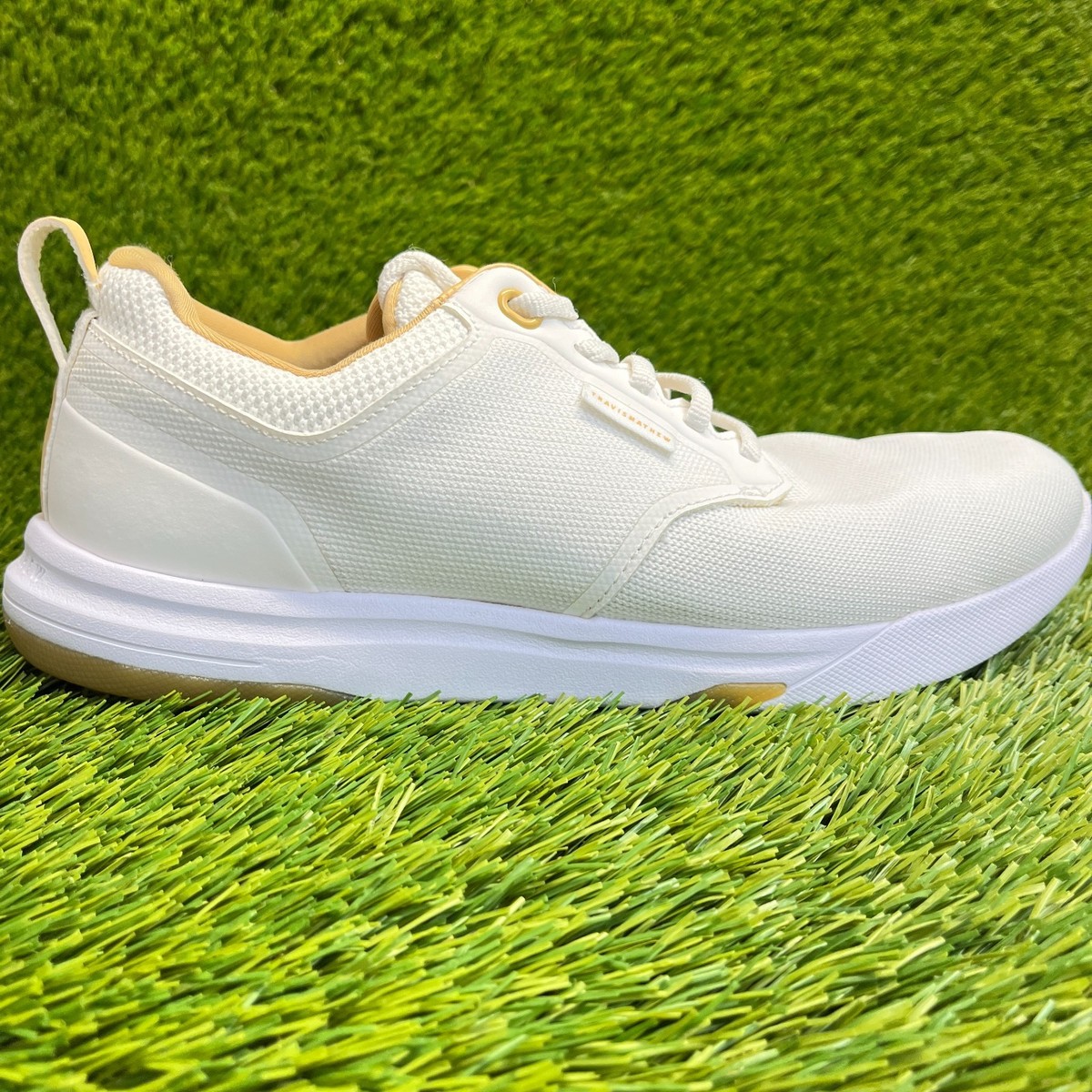 Travis Mathew The Daily Pro Hybrid Mens Size 8.5 White Gum  display picture 1
