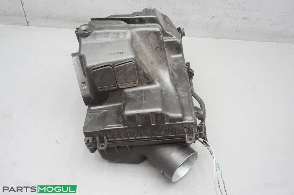 2015-2018 Volvo V60 S60 2.0L Air Intake Cleaner Filter Box Housing 31319684 OEM - Image 3 of 4