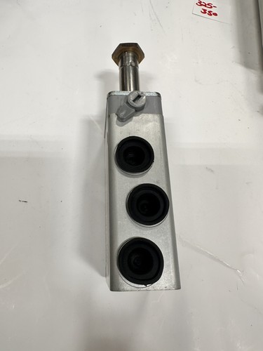 NEW Norgren 2636000 Solenoid Valve - Picture 2 of 5