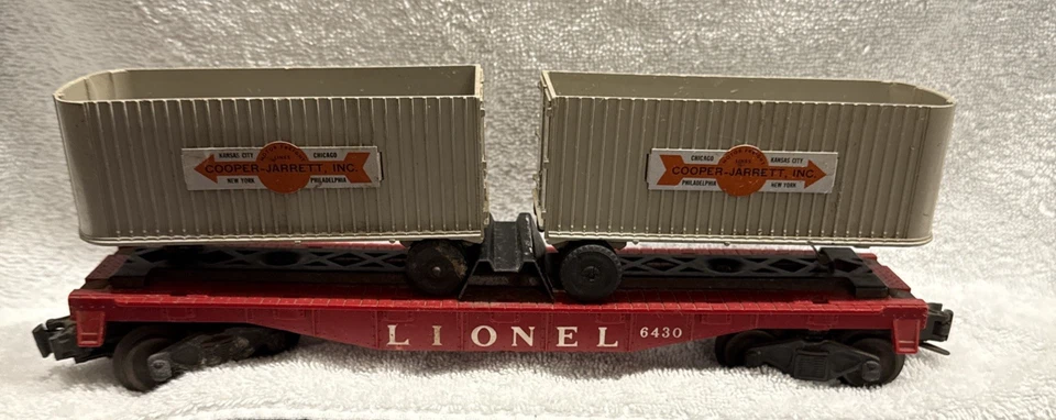 Lionel PW 6430 Flat w/Cooper Jarrett Vans - Image 2 of 4