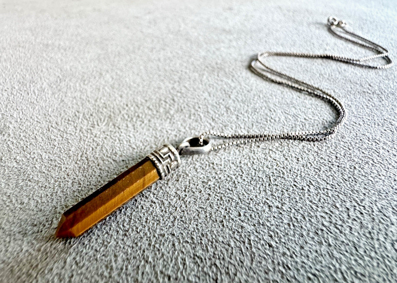 Vtg TIGER EYE CRYSTAL PENDANT in Artisan Sterling Silver + 17" STERLING CHAIN