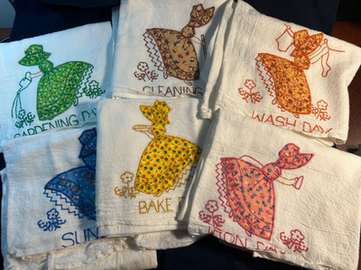 6 FLOUR SACK - Unbleached UNUSED- Appliqued ''Weekly Chores'' Dish Towels-25X25in