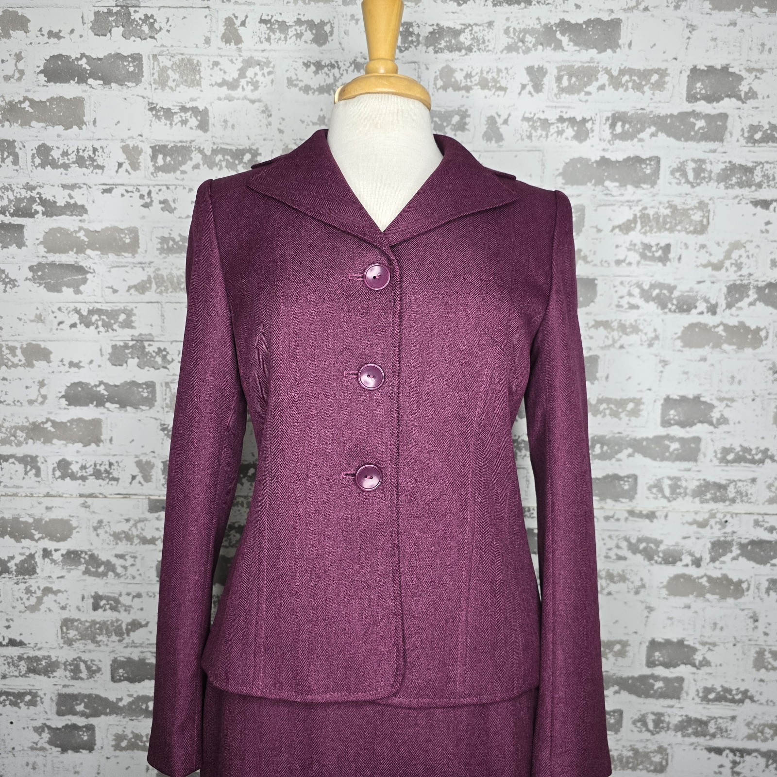 Le Suit 2 Piece Skirt Set Women 6 Burgundy Herringbone Career Business Work Wear