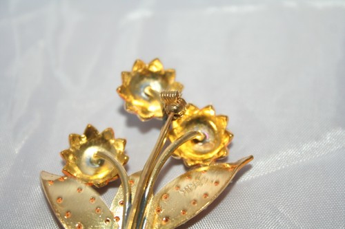 Vintage Damascene Spanish Flower Brooch Blue Coral Pin Spain Mid Century Craft - Picture 6 of 9