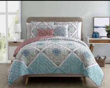 VCNY Home Windsor Multi 5 Pc Reversible Quilt Set King NIP