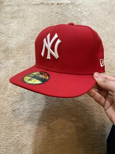 New Era 59FIFTY N.Y. Yankees Baseball Cap - League Essential - Red