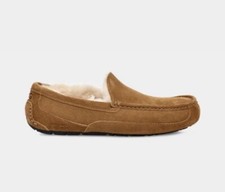UGG Ascot Slipper Color Chestnut, Size Men  s US 7 / Women  s US 8. Style 1101110