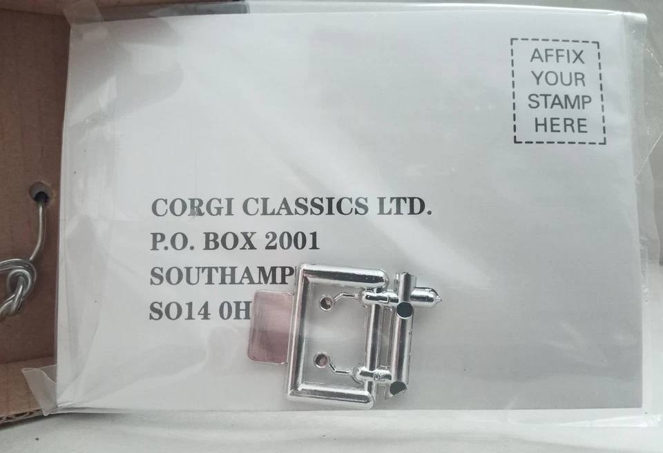 Corgi Fawlty Towers Diecast Austin Car With Basil Fawlty Figure Model No 00802 - Image 4 of 4