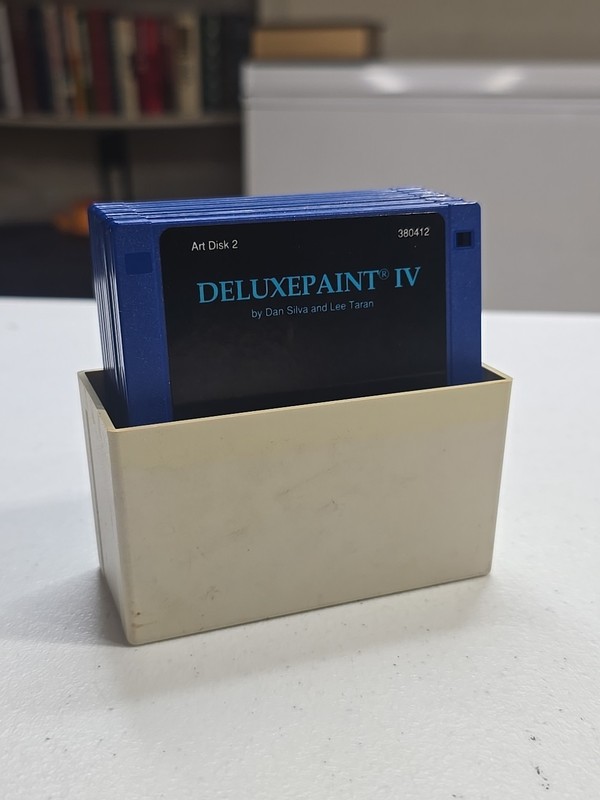 Commodore Amiga DeluxePaint IV + Art Department Pro 2.5 Floppy Set w/ Tandy Case