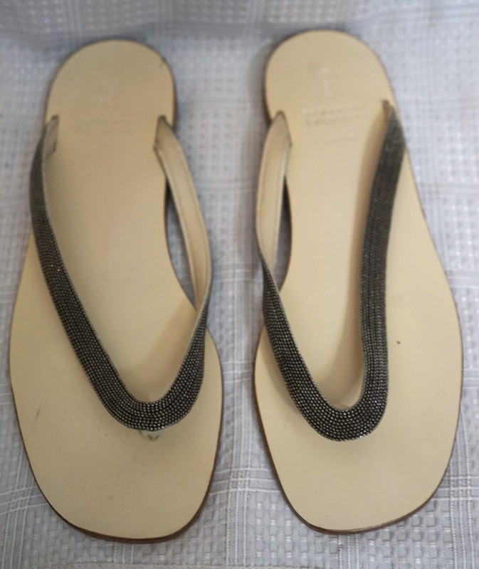 Bruno Cucinelli size 36 ivory leather and silver metallic flip flops