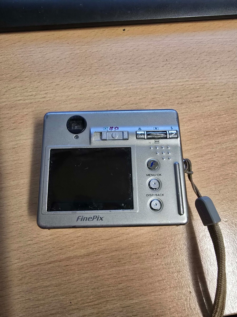 Fujifilm FinePix F Series F450 5.2MP Digital Camera - Silver for 