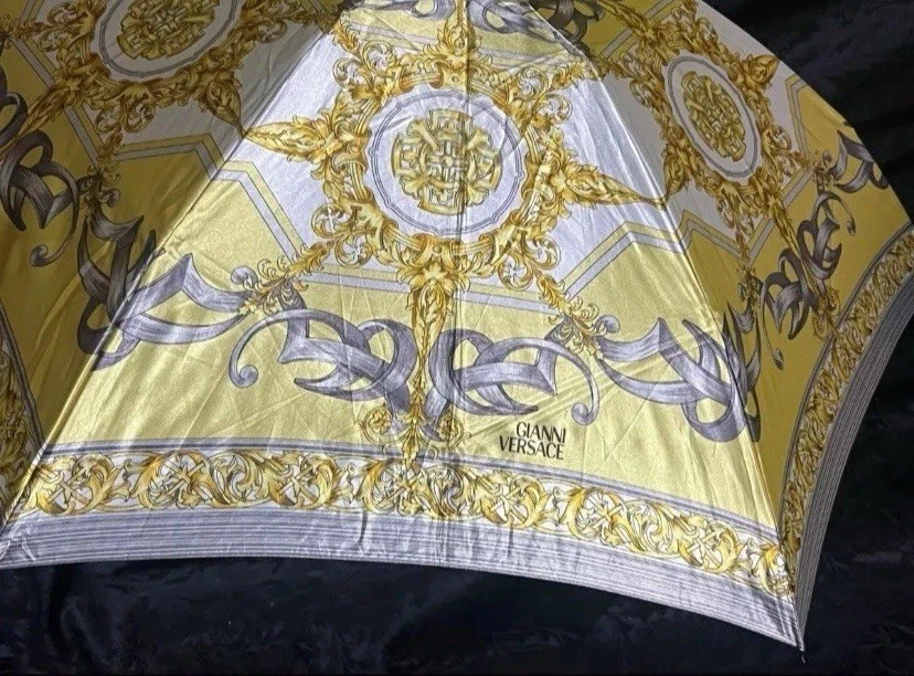 Paraguas Gianni Versace dorado Foto 3 de 4