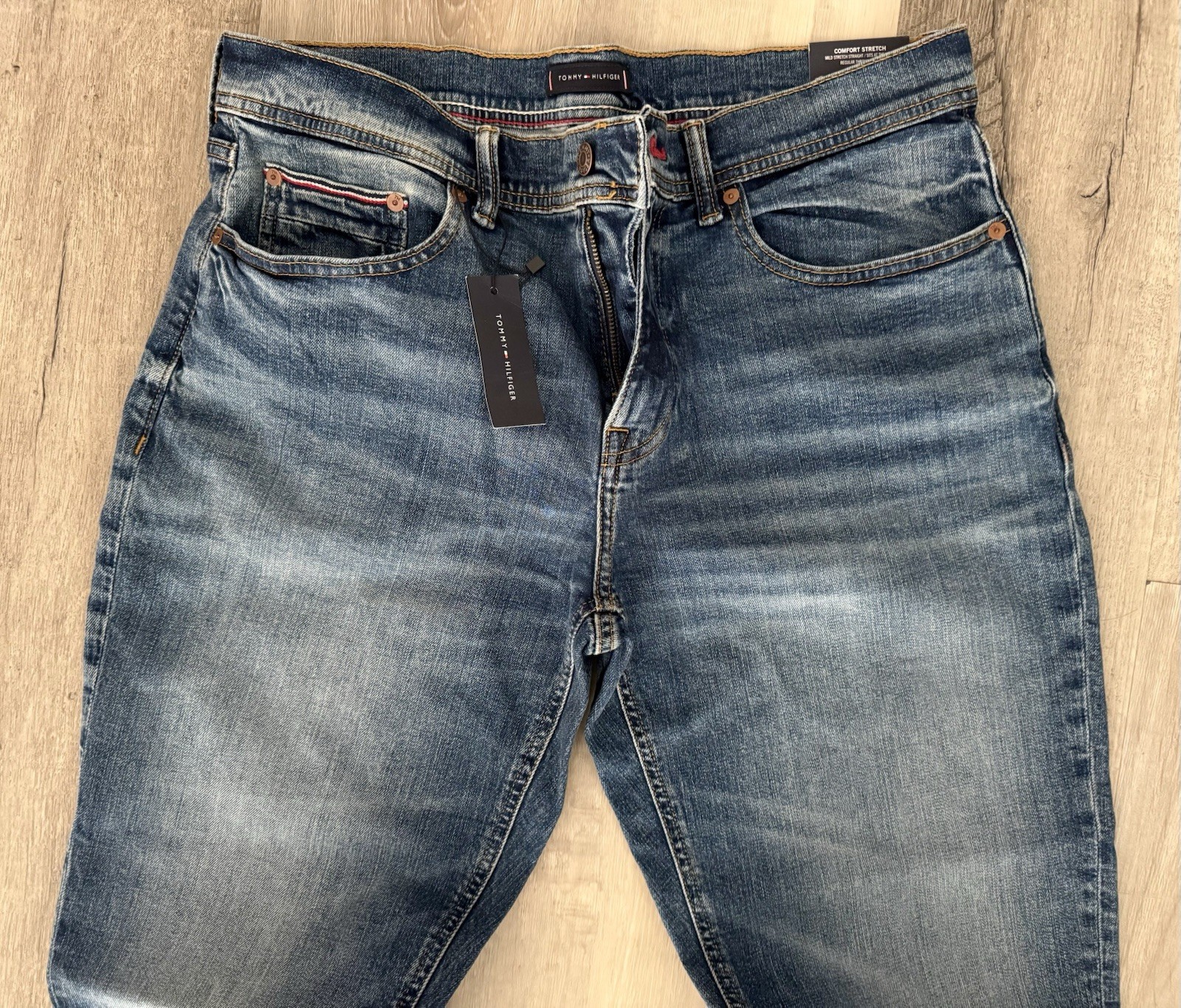 Tommy Hilfiger Straight Leg Jeans Men Size 44 X 32 Blue Distressed Wash Stretch