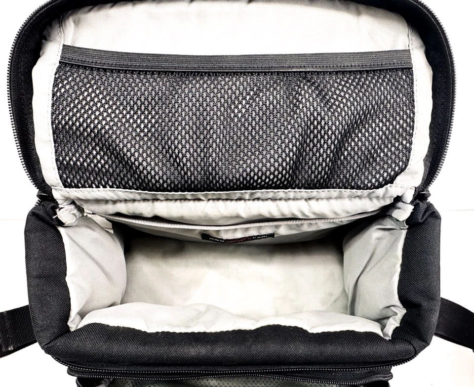 Lowepro EX 150 Camera Shoulder Bag – Black Padded Case w/ Multiple Pockets Vtg - Image 4 of 4