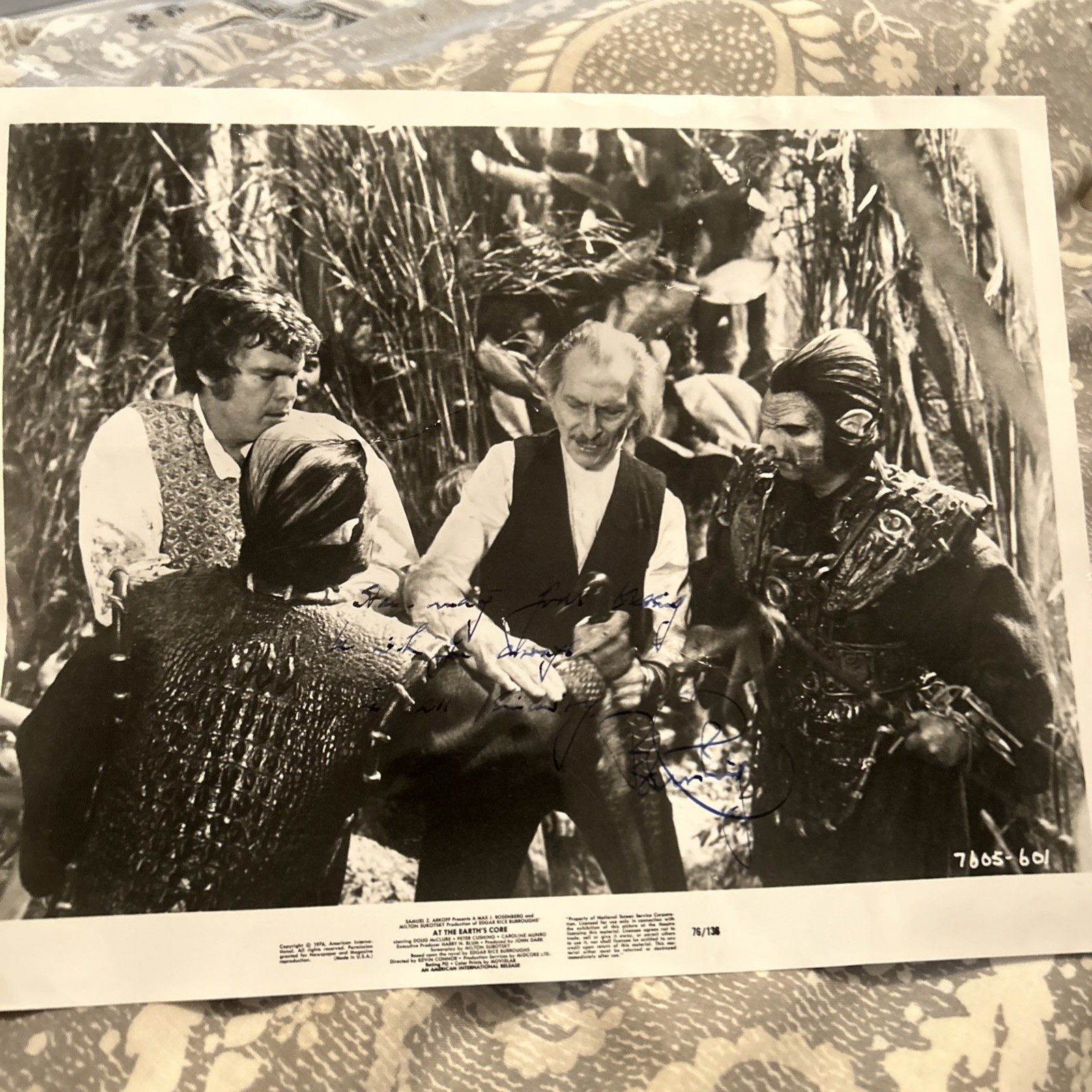Signed 10x8 Photo Peter Cushing Hammer Horror, Star Wars autograph JSA 