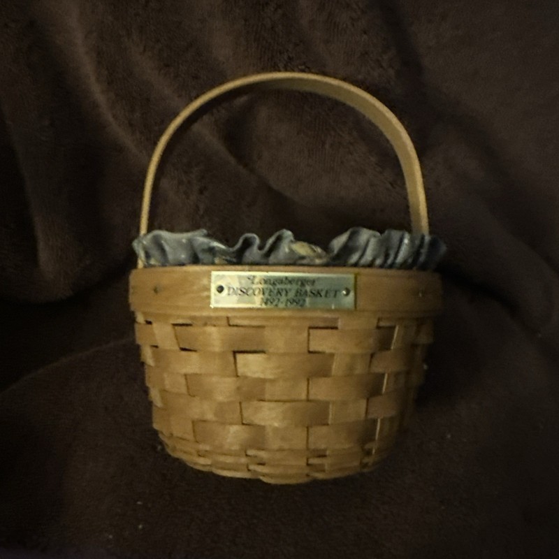 1992 Longaberger Discovery basket with Ship Tie-on and Liner
