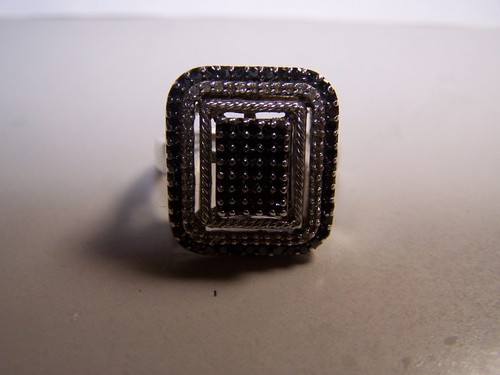 KAY JEWELERS STERLING SILVER 125 BLACK AND WHITE DIAMONDS COCKTAIL RING SIZE 8 - Picture 4 of 10