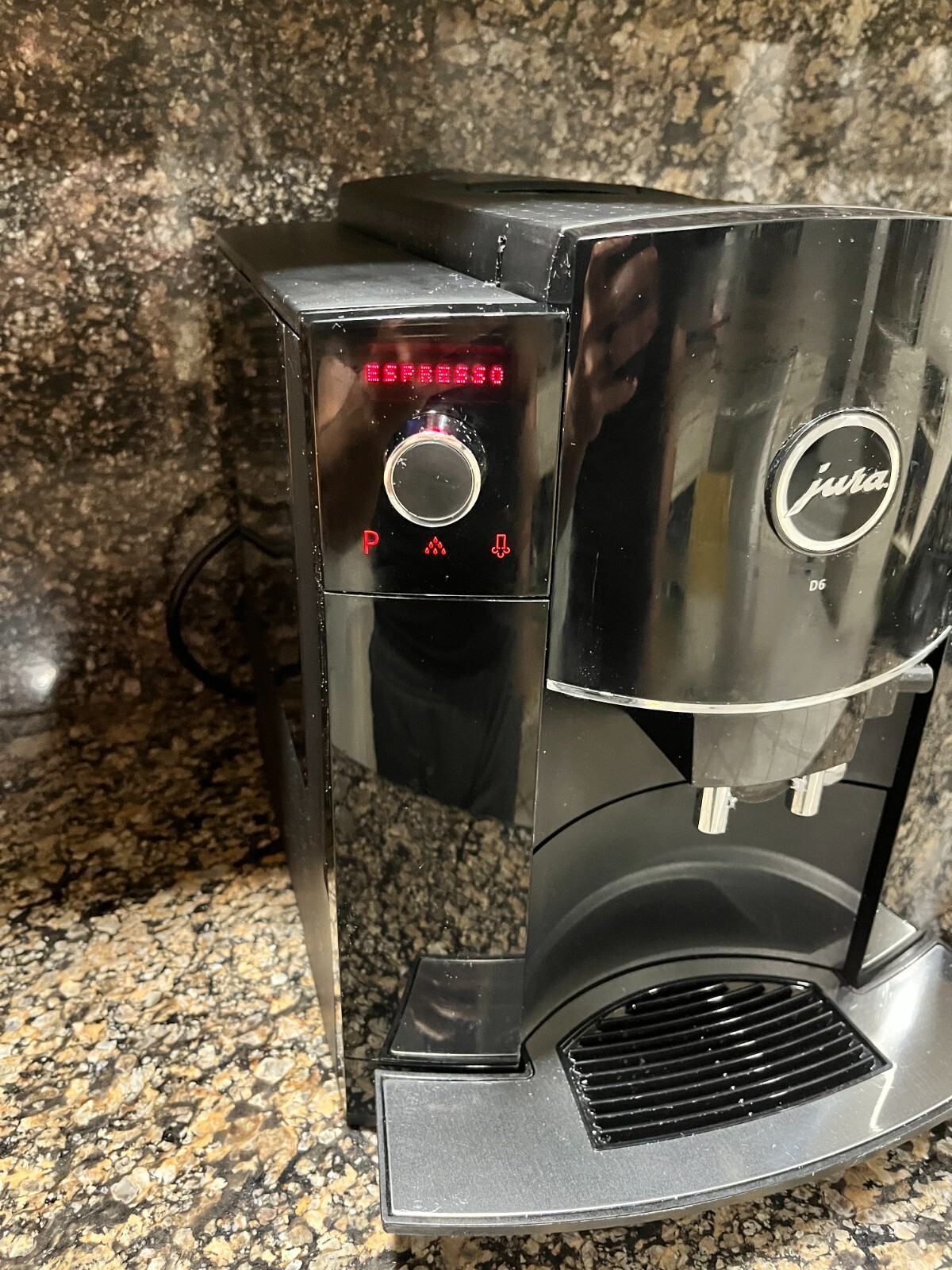 Jura D6 Automatic Coffee Machine, 1, 37 ounces, Piano Black Free