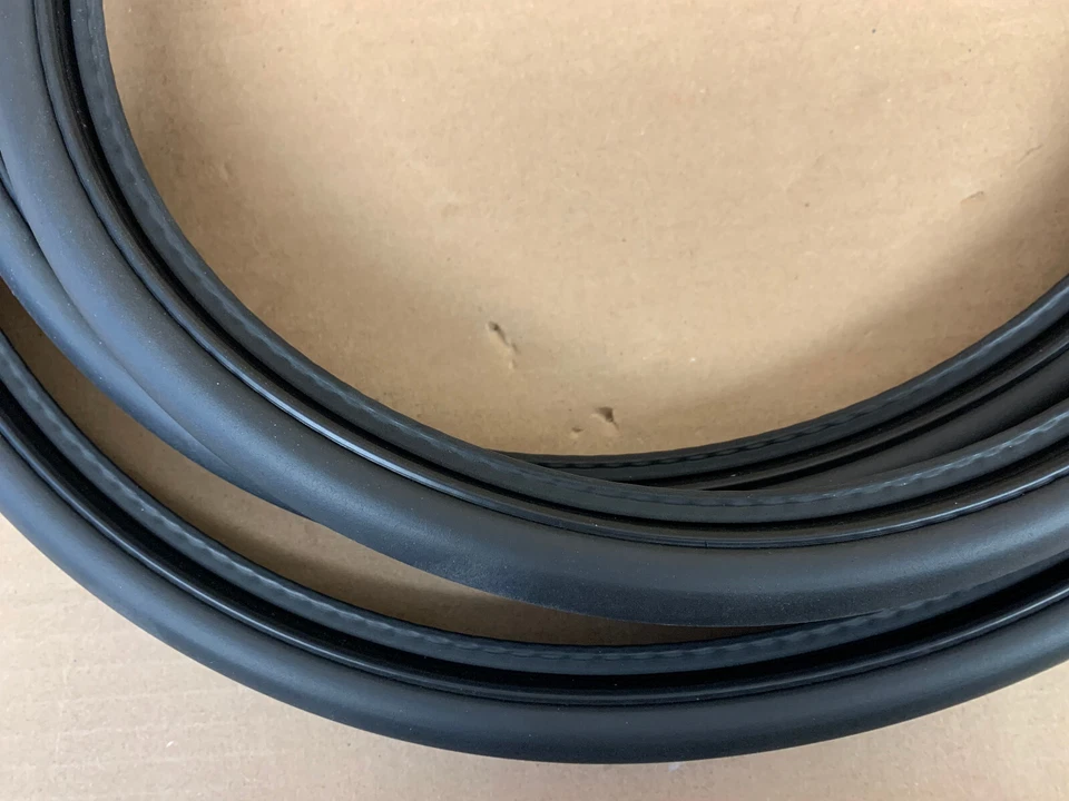 ¡Nuevo! 2019 20 2021 BMW 330e 330i M340i xDrive tapa trasera sello resistente al clima OEM Foto 4 de 4