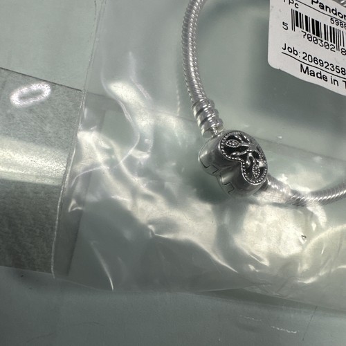 Authentic Pandora #598827C01-16cm Moments Family Tree Heart Clasp Bracelet - Picture 3 of 5