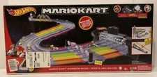 HOT WHEELS MARIO KART RAINBOW ROAD RACEWAY TRACK SET W/ LIGHTS SOUNDS NEW SEALED