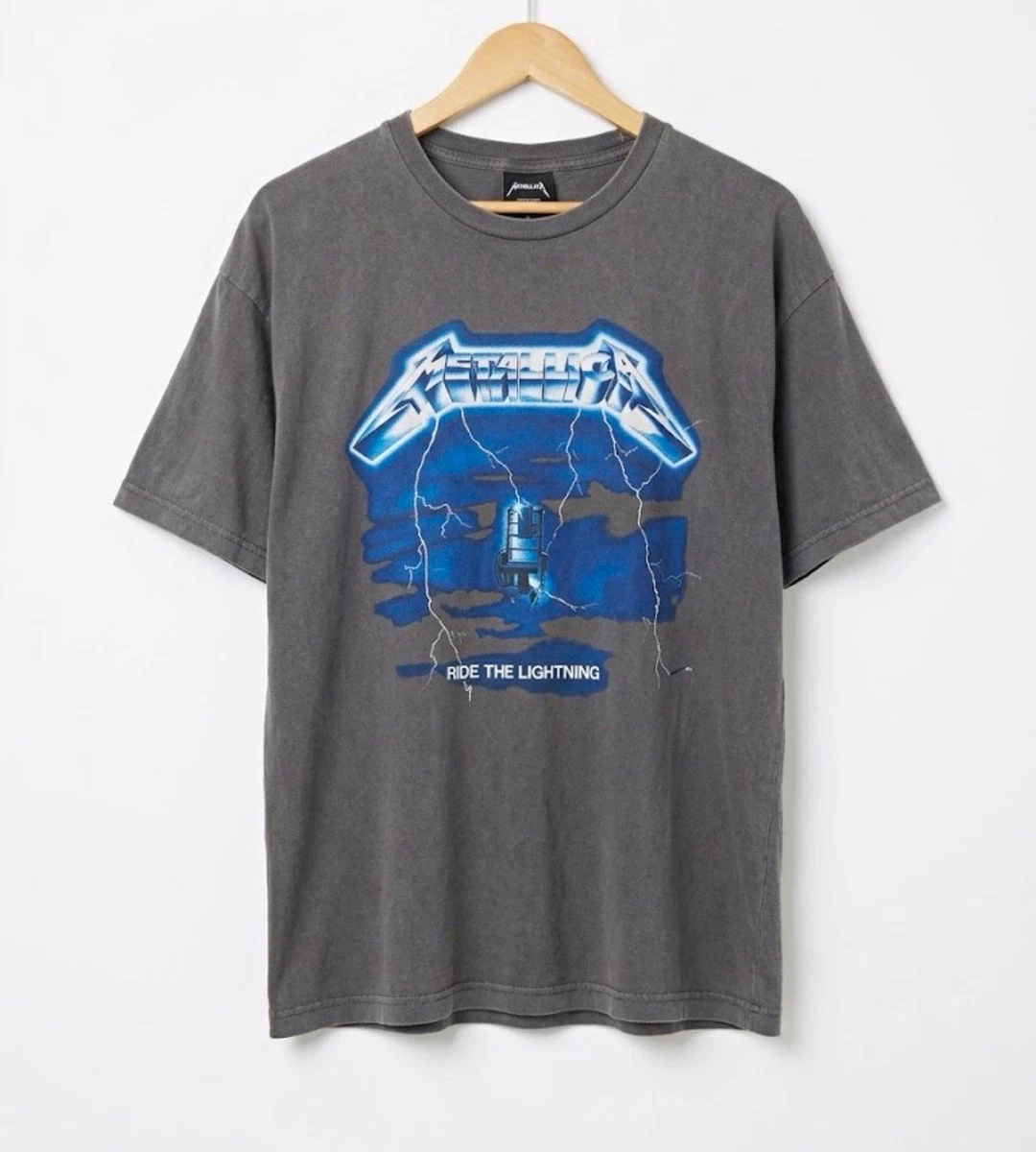25+ Metallica Ride The Lightning In Men's T-Shirts for sale