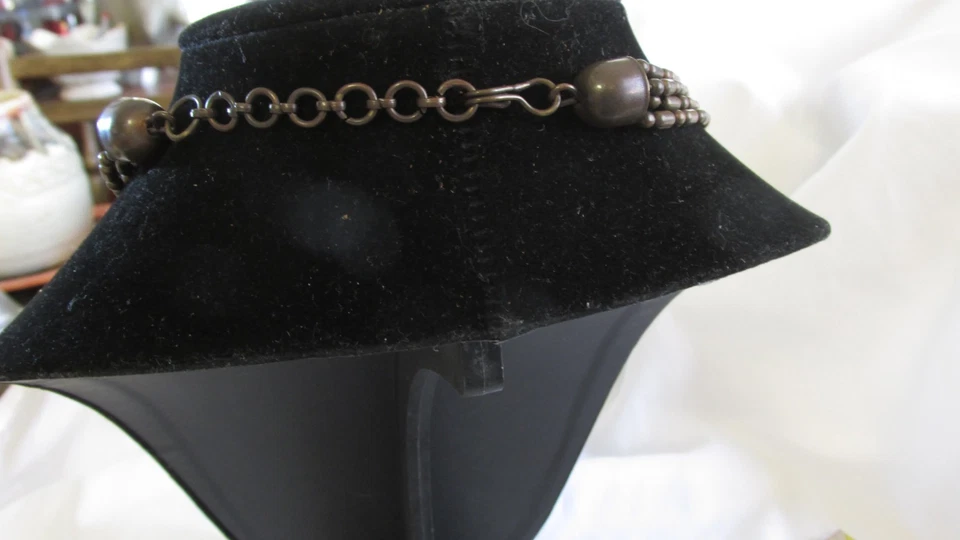 Colgante vintage de piedra crema con cadena de bronce de 4 soportes de 20"" Foto 3 de 4