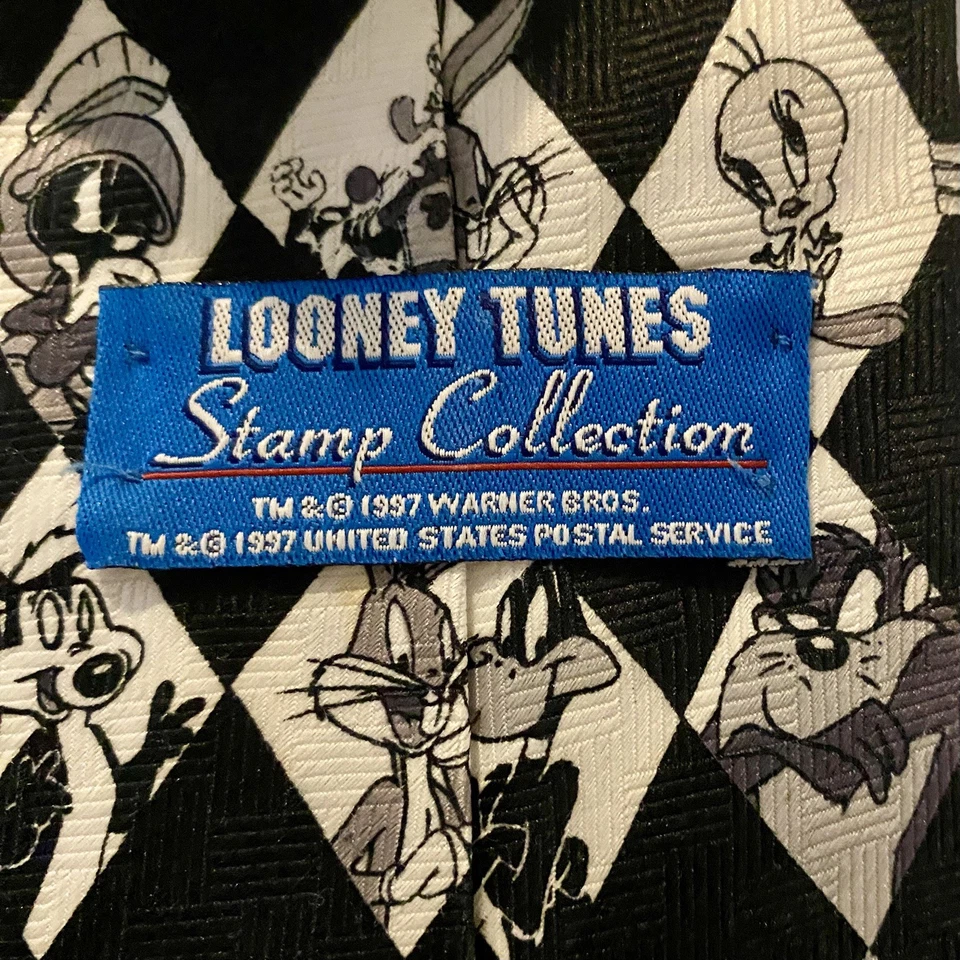 Corbata de Colección de Estampillas Looney Tunes Blanco y Negro Hecha en EE. UU. Foto 2 de 4