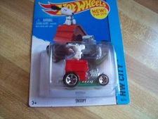 HOT WHEELS 2014 SNOOPY PEANUTS 88/250  HOTWHEELS #88