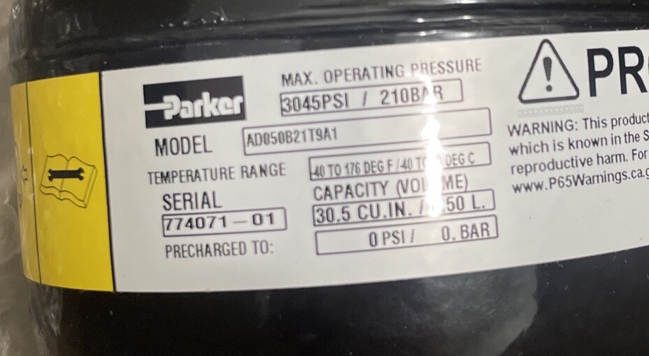 Parker Diaphragm Accumulator AD050B21T9A1, 30 cu in Fluid Volume, 2300