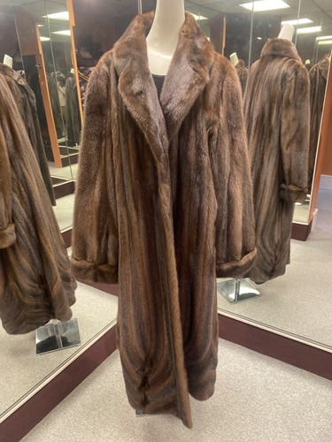 Demi Buff Mink Fur Coat Woman’s Size 20+ - Picture 5 of 7