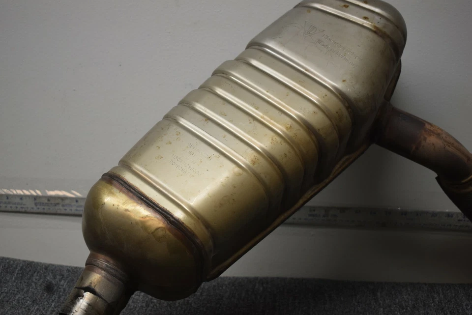 Silenciador de escape trasero Porsche Cayman 2014 ¡OEM de fábrica! Foto 2 de 4